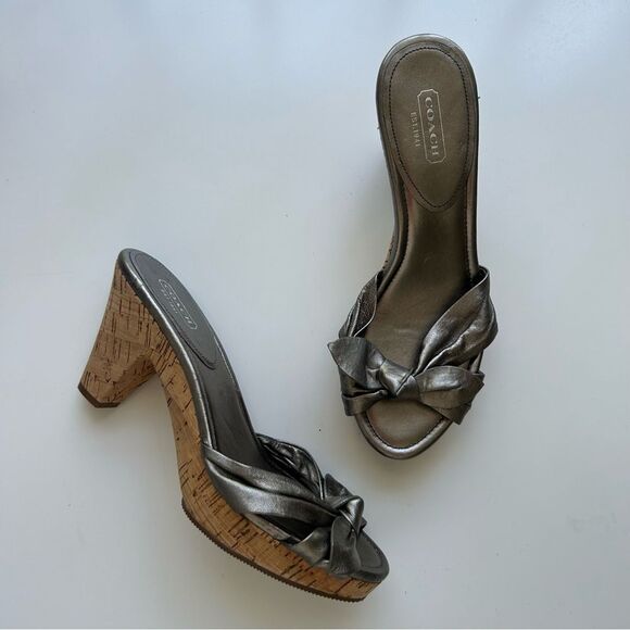 Vintage Y2K Coach Cork Wedge Leather Bow Sandals Shoe 7.5 Metallic Silver Preppy - Picture 1 of 7